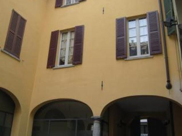 Appartamento in affitto a Como, Lombardia