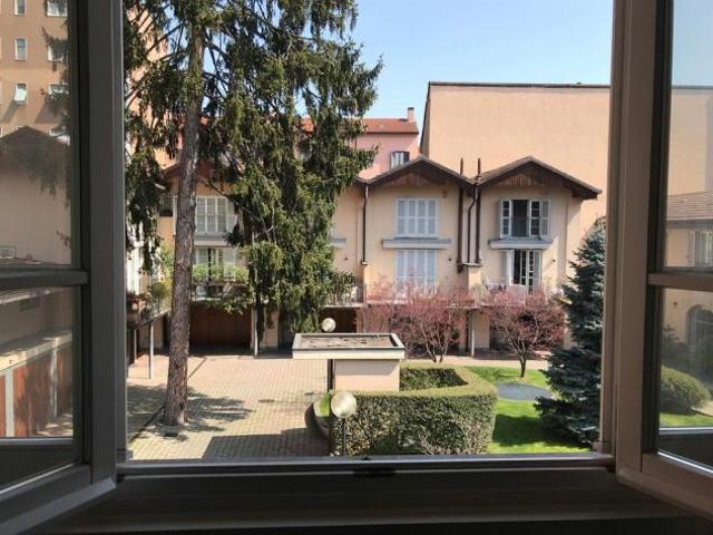 Appartamento in affitto a Monza, Lombardia