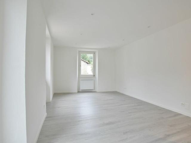 Wohnung mieten in Losone, Tessin