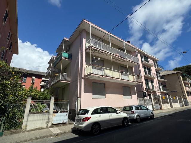 Appartamento in affitto a Centro Est, Serra Riccò