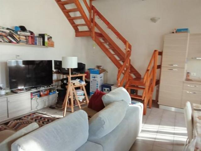 Appartamento in affitto a Montano Lucino, Lombardia