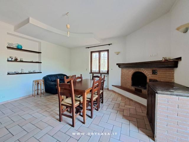 Appartamento in vendita a Vejano, Lazio