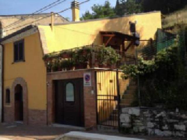 Villa Indipendente in vendita a Campobasso, Molise