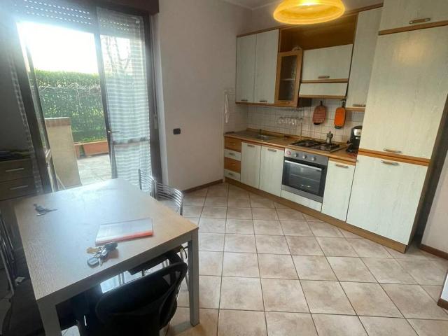Appartamento in affitto a Cassina Pertusella, Caronno Pertusella