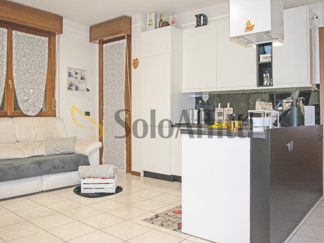 Appartamento in affitto a Carugo, Lombardia
