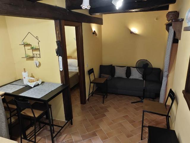 Villa Indipendente in affitto a Collelungo, Casaprota