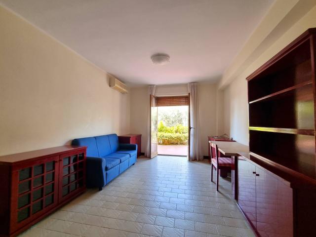 Appartamento in affitto a Mater Domini, Calabria