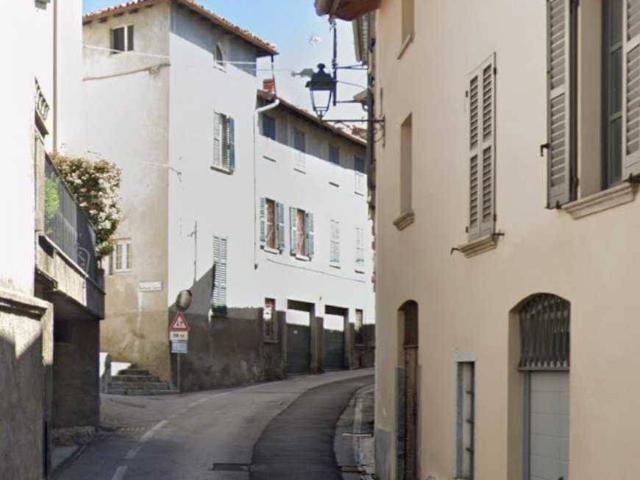 Appartamento in affitto a Crevenna, Erba