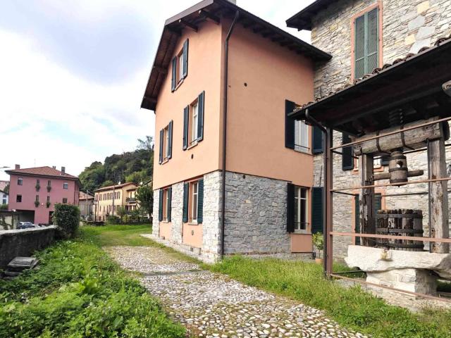Appartamento in affitto a Maslianico, Lombardia