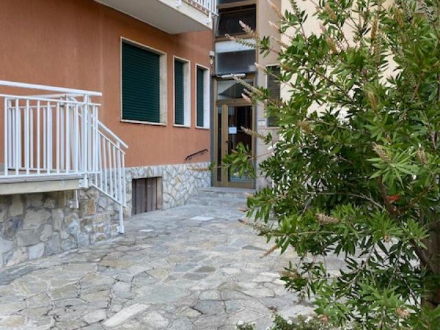 Appartamento in affitto a San Bartolomeo Al Mare, Liguria