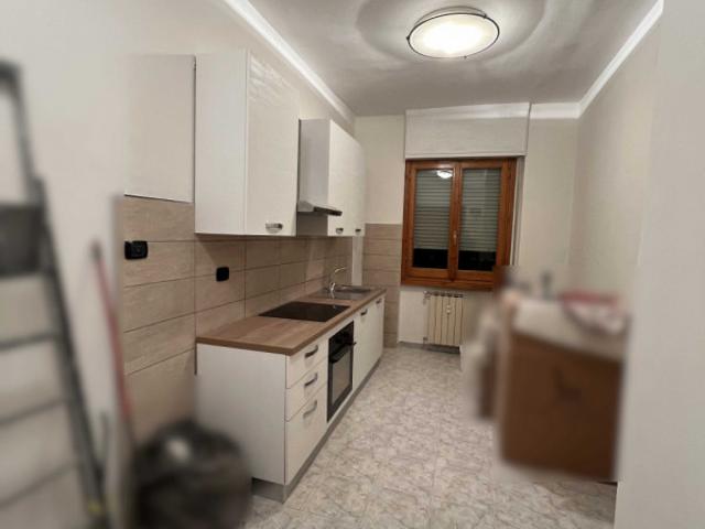 Appartamento in affitto a Centro Direzionale, Prato