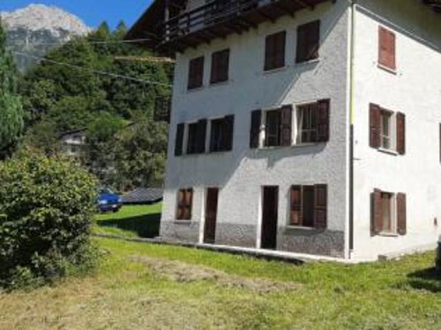 Appartamento in vendita a Vallada Agordina, Veneto