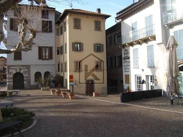 Appartamento in affitto a Varenna, Lombardia