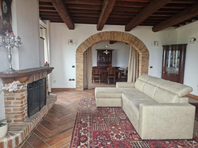Appartamento in affitto a Gualdo Tadino, Umbria