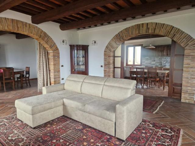 Appartamento in affitto a Gualdo Tadino, Umbria
