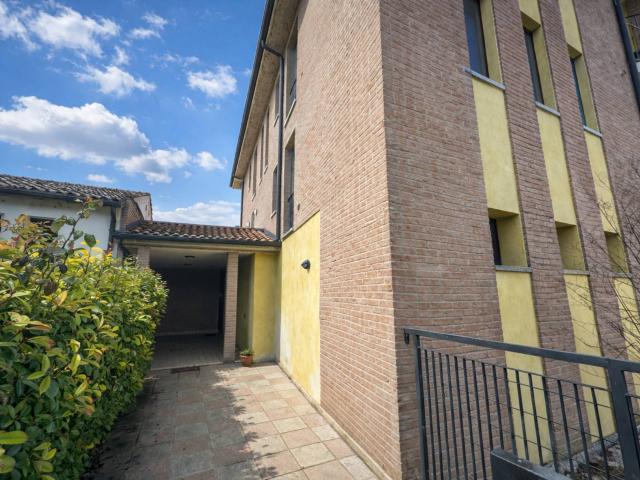 Appartamento in vendita a Unione Comuni Modenesi Area Nord, Mirandola