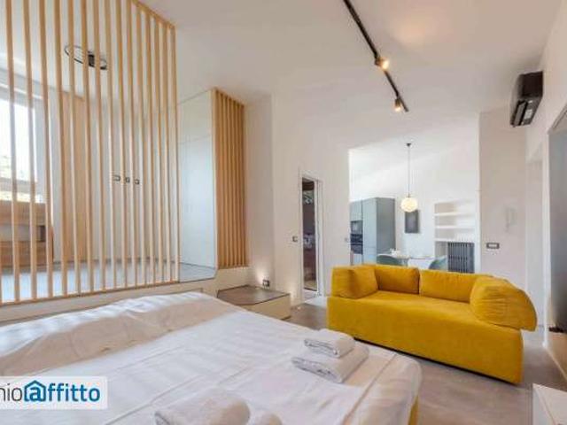 Villa Indipendente in affitto a Municipio 9, Milano