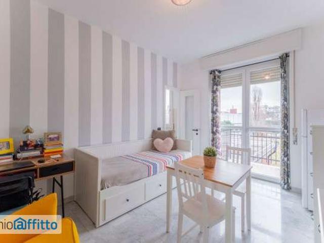 Appartamento in affitto a Municipio 9, Milano
