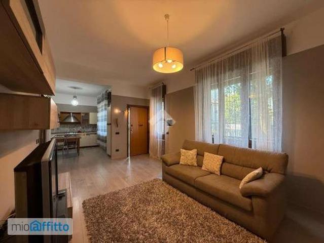 Appartamento in affitto a Municipio 9, Milano