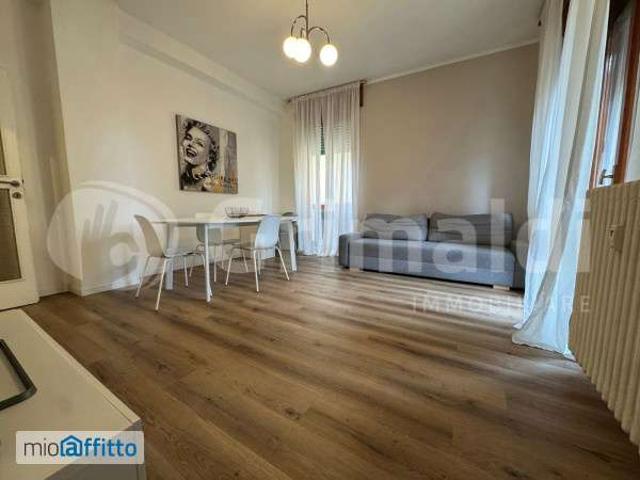 Appartamento in affitto a Municipio 9, Milano