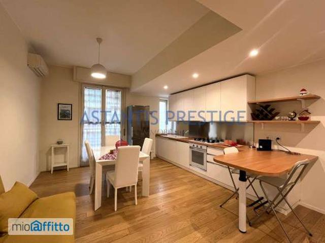Appartamento in affitto a Municipio 9, Milano