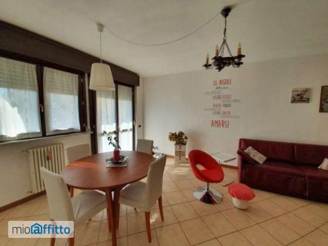 Appartamento in affitto a Municipio 9, Milano