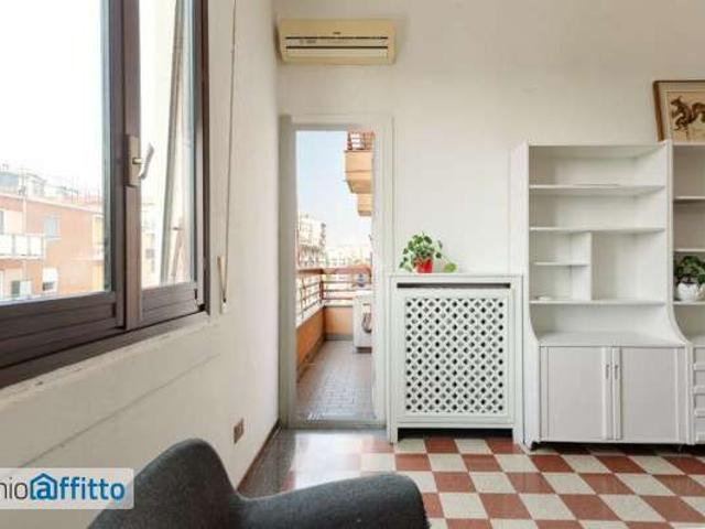 Appartamento in affitto a Municipio 9, Milano