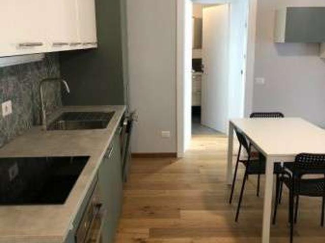 Appartamento in affitto a Municipio 9, Milano