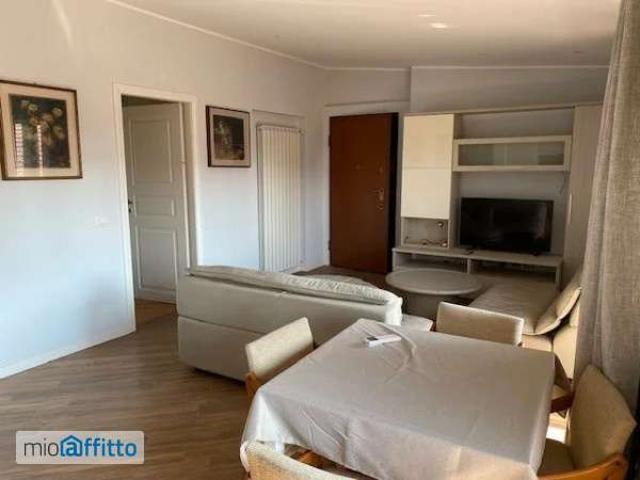 Appartamento in affitto a Municipio 9, Milano