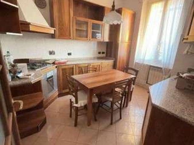 Appartamento in affitto a Levante, Serra Riccò