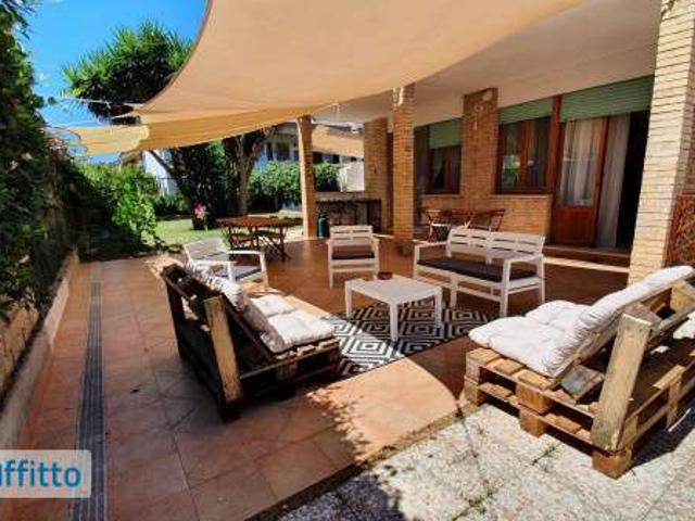 Villa Indipendente in affitto a Roma Capitale, Lazio
