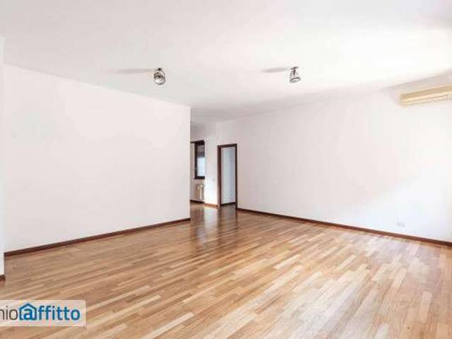 Appartamento in affitto a Municipio Roma VIII, Roma Capitale