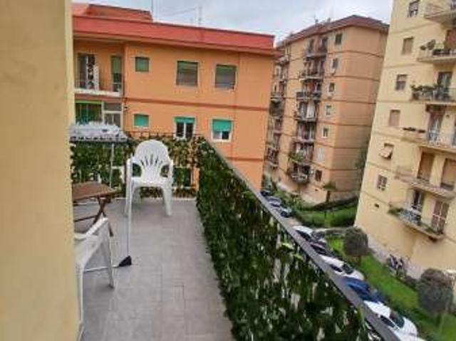 Appartamento in affitto a Municipalità 5, Campania