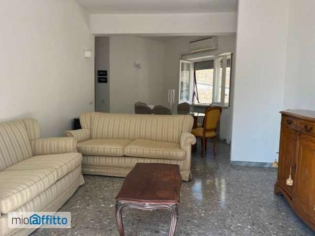 Appartamento in affitto a Municipalità 1, Campania