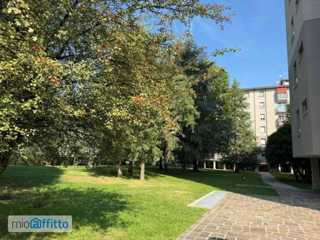 Appartamento in affitto a Trenno, Milano