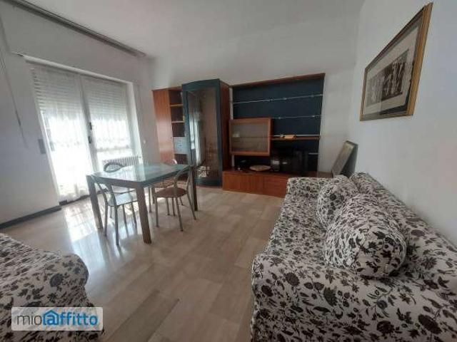 Appartamento in affitto a Municipio 7, Milano