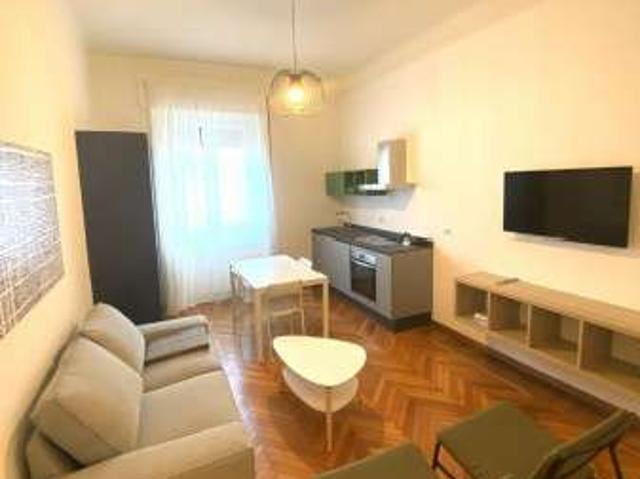 Appartamento in affitto a Municipio 7, Milano