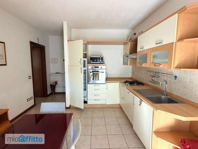 Appartamento in affitto a Azzano, Castel d'Azzano