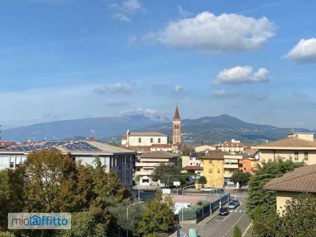 Appartamento in affitto a Bussolengo, Verona