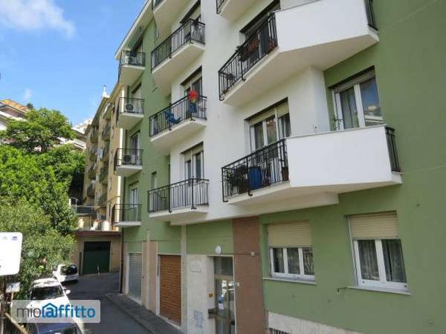 Appartamento in affitto a Centro Est, Serra Riccò