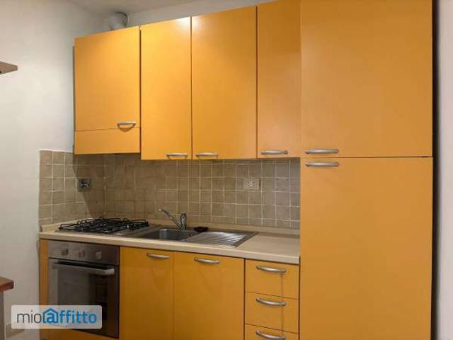 Appartamento in affitto a Centro Est, Serra Riccò