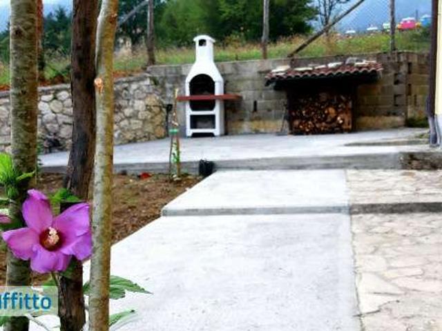 Appartamento in affitto a Coccioni, Castelli