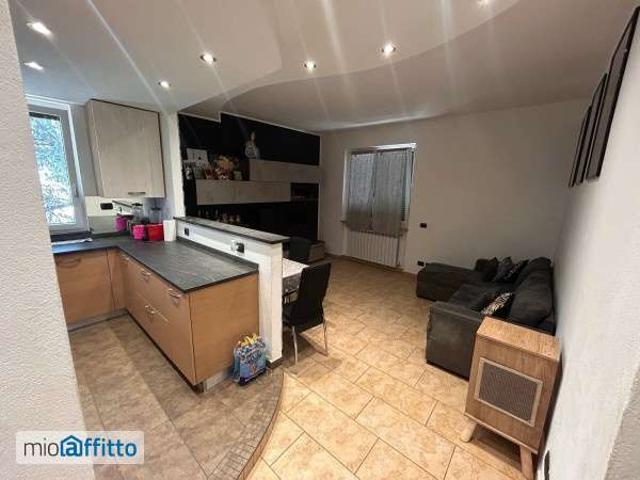 Appartamento in affitto a Comunità Montana del Piambello, Lavena Ponte Tresa
