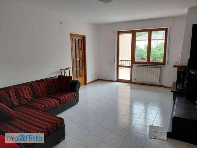 Appartamento in affitto a Marche, Macerata