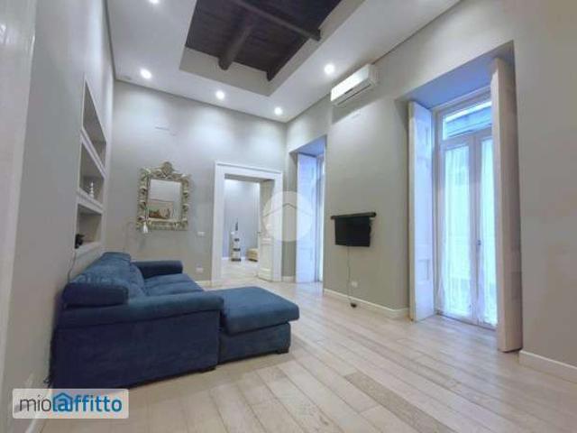 Appartamento in affitto a Municipalità 2, Campania