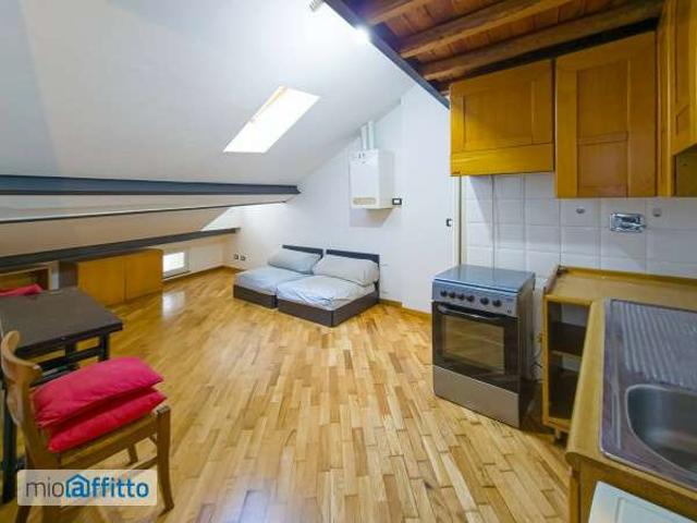 Appartamento in affitto a Centro Est, Serra Riccò