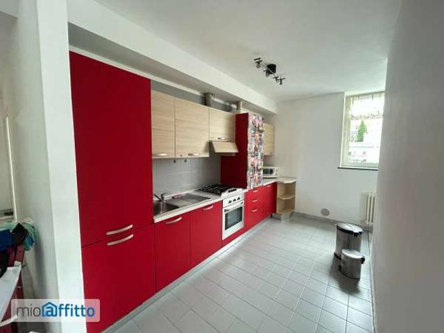 Appartamento in affitto a Centro Est, Serra Riccò