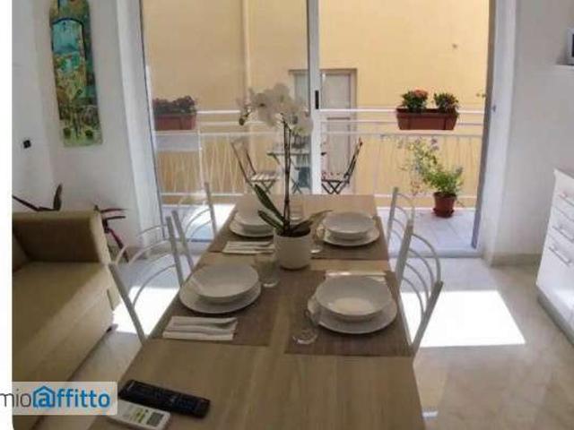 Appartamento in affitto a Municipalità 4, Campania