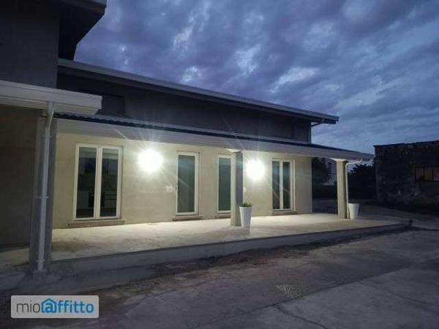 Villa Indipendente in affitto a Altavilla Silentina, Campania