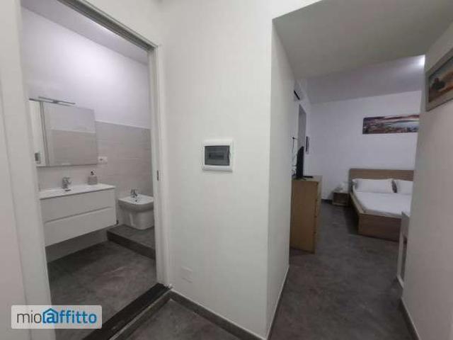 Appartamento in affitto a Municipalità 1, Campania
